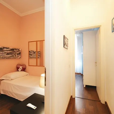 Pettinari By Buddyrent Appartement